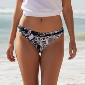 NWT Victoria's Secret Bikini Bottom